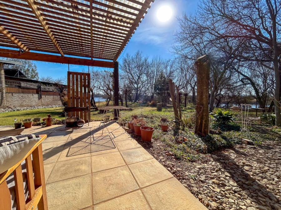 4 Bedroom Property for Sale in Potchefstroom Rural North West